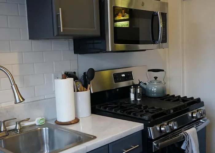 Cute Charming Vintage Townhome In German Village Apartment