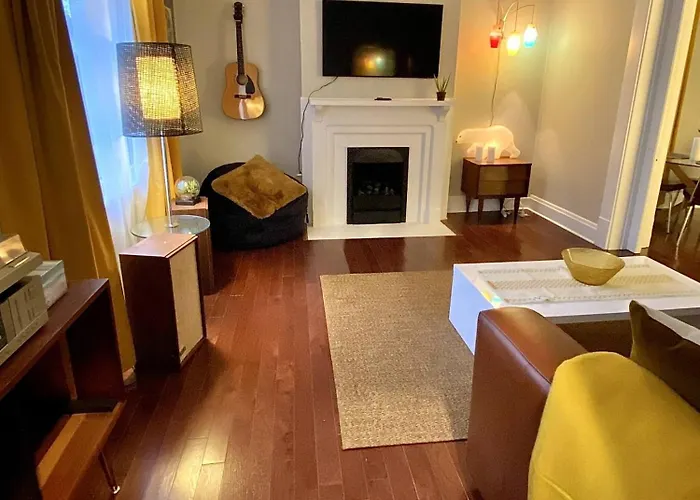 Cute Charming Vintage Townhome In German Village Columbus